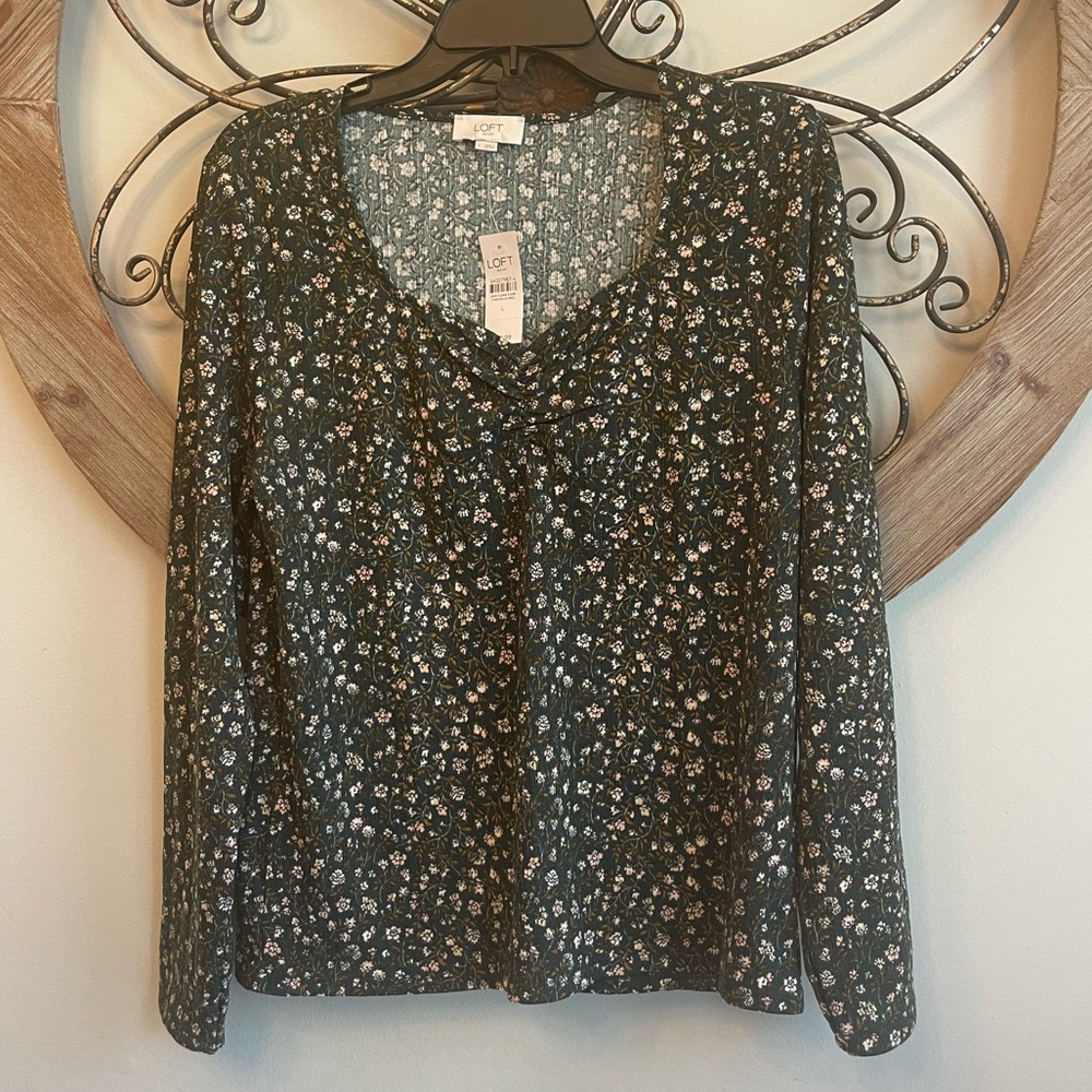 NWT Loft Outlet Beautiful Deep Green Floral Tunic Top
